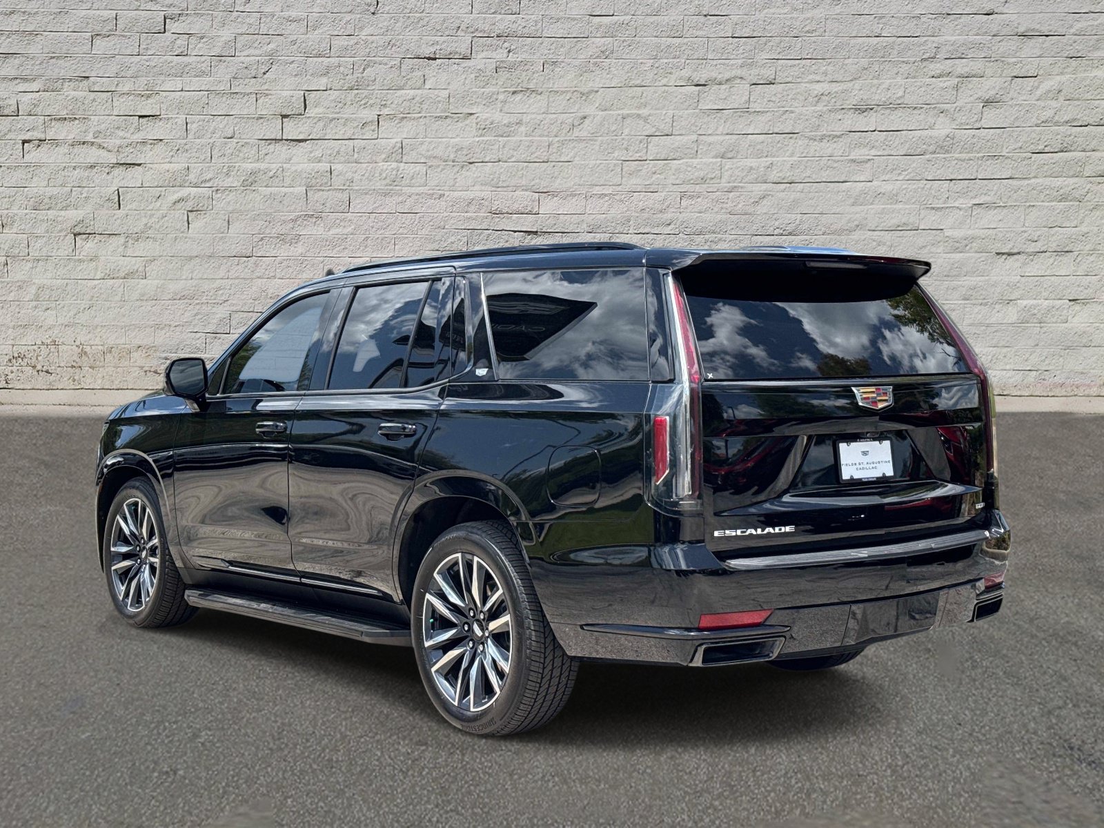 Certified 2023 Cadillac Escalade Sport w/ Touring Package AWD/4WD image 3