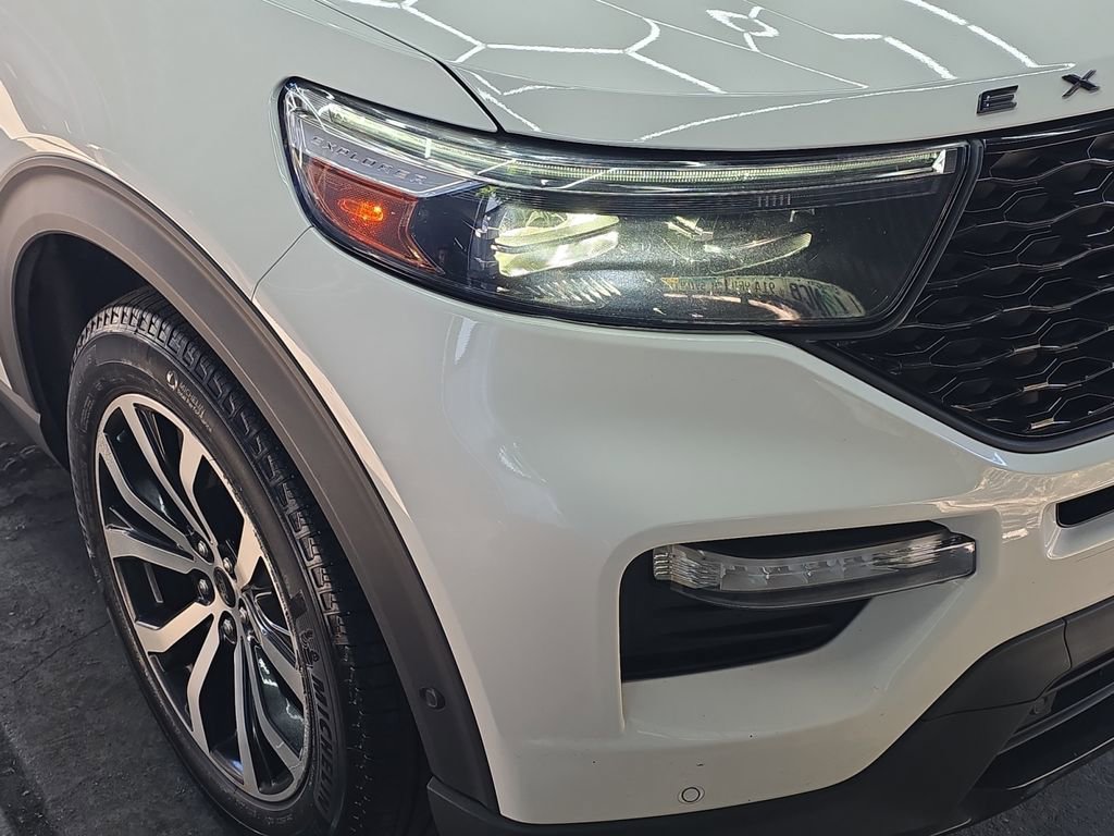 Used 2020 Ford Explorer ST image 30
