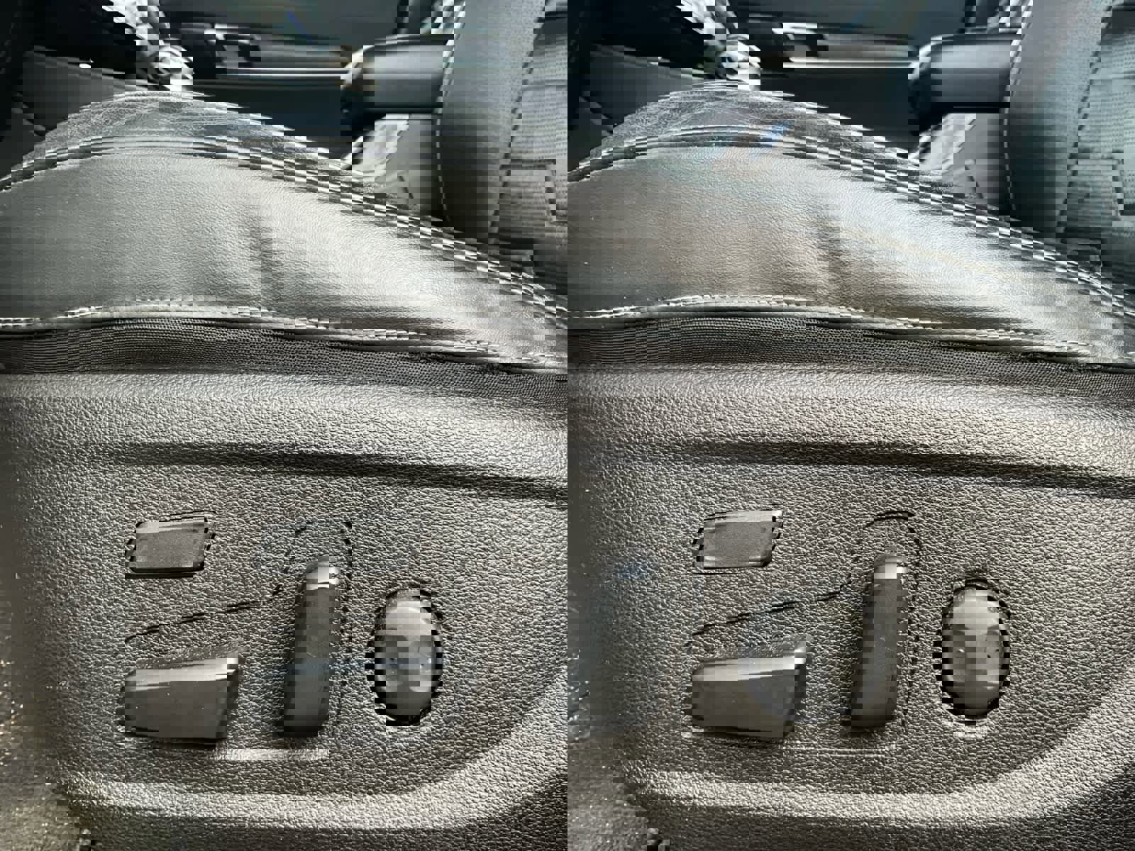 Used 2020 Kia Telluride SX w/ SX Prestige Package image 28