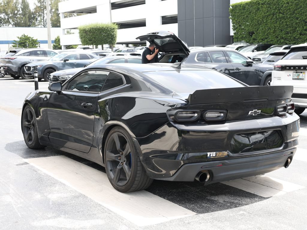 Used 2019 Chevrolet Camaro LT w/ Technology Package RWD image 5