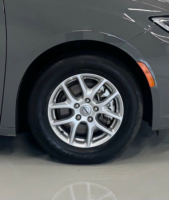 Used 2025 Chrysler Pacifica Select image 28