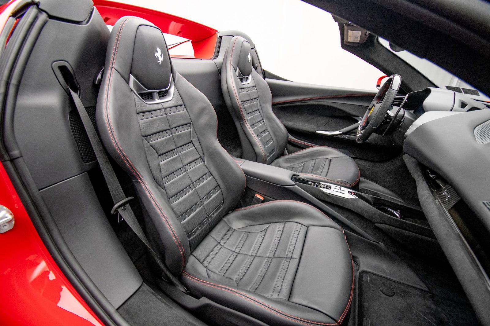 Used 2025 Ferrari 296 GTS RWD image 21