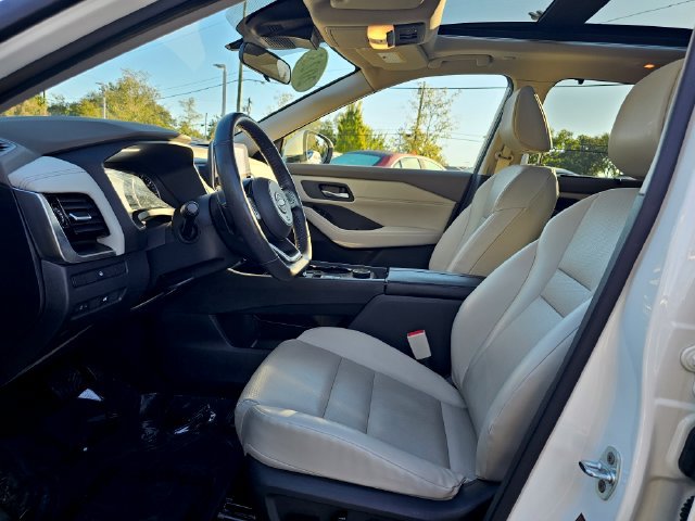 Used 2023 Nissan Rogue SV w/ SV Premium Package AWD/4WD image 18