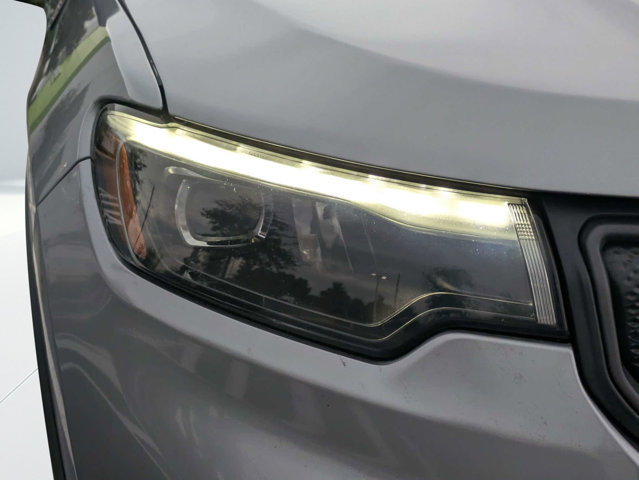 Certified 2022 Jeep Compass Trailhawk w/ Trailhawk Elite Group AWD/4WD image 9