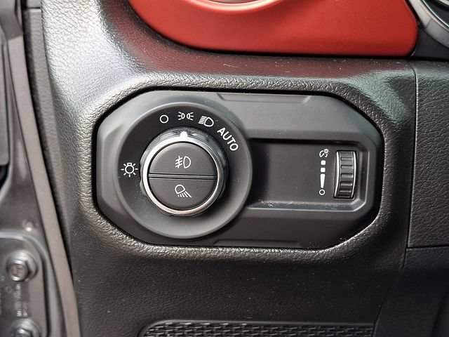 Used 2023 Jeep Gladiator Rubicon w/ LED Lighting Group AWD/4WD image 27