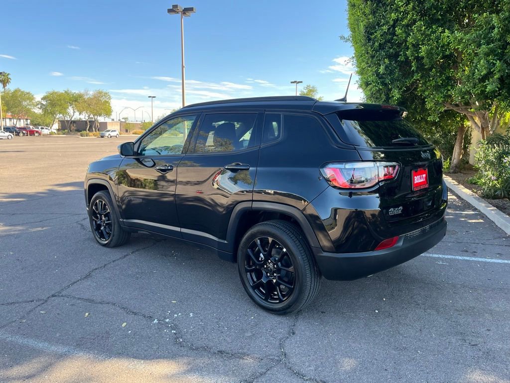 Used 2025 Jeep Compass Latitude w/ Altitude Special Edition image 6