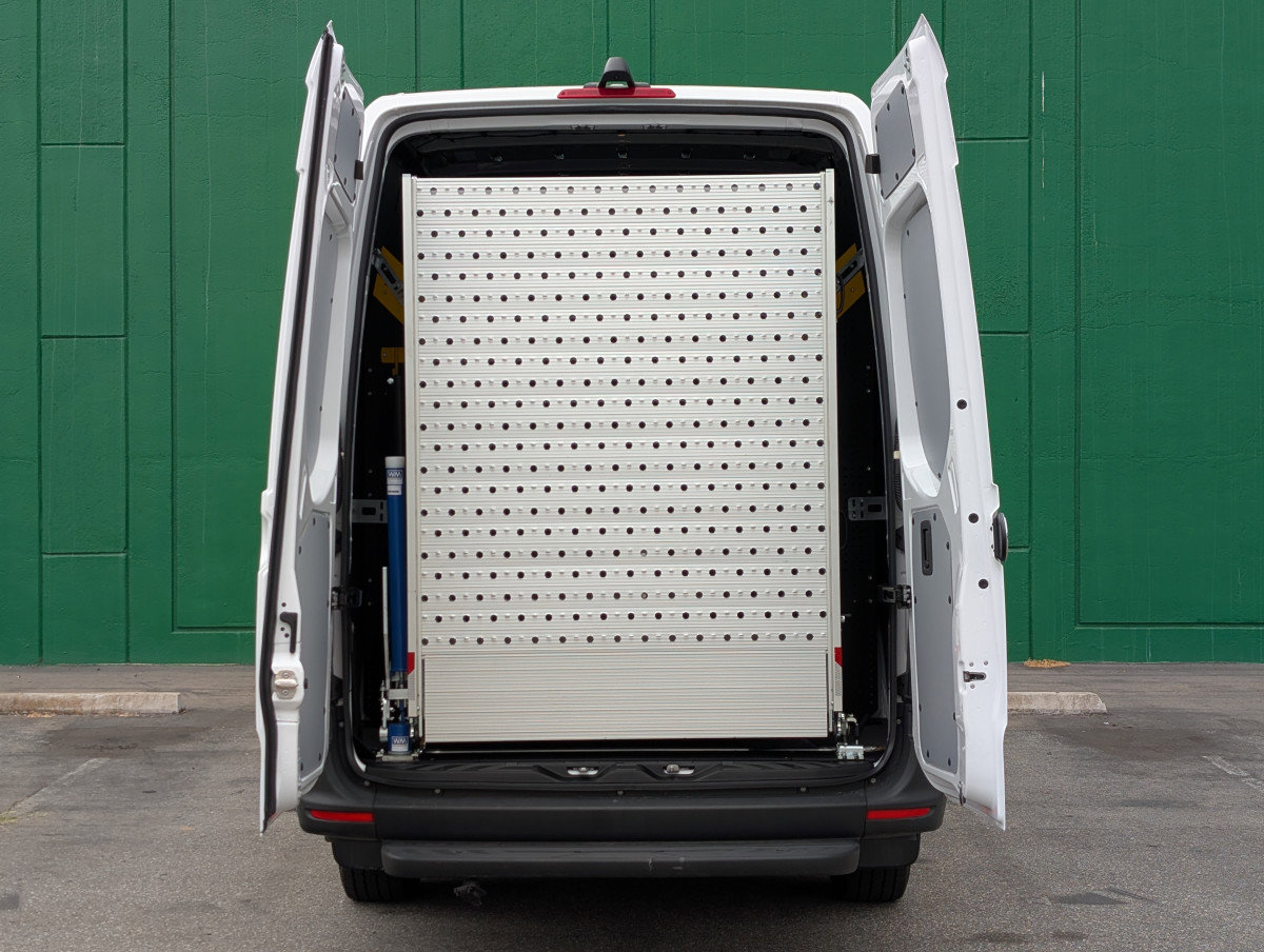 Used 2024 Mercedes-Benz eSprinter 170 Cargo image 21