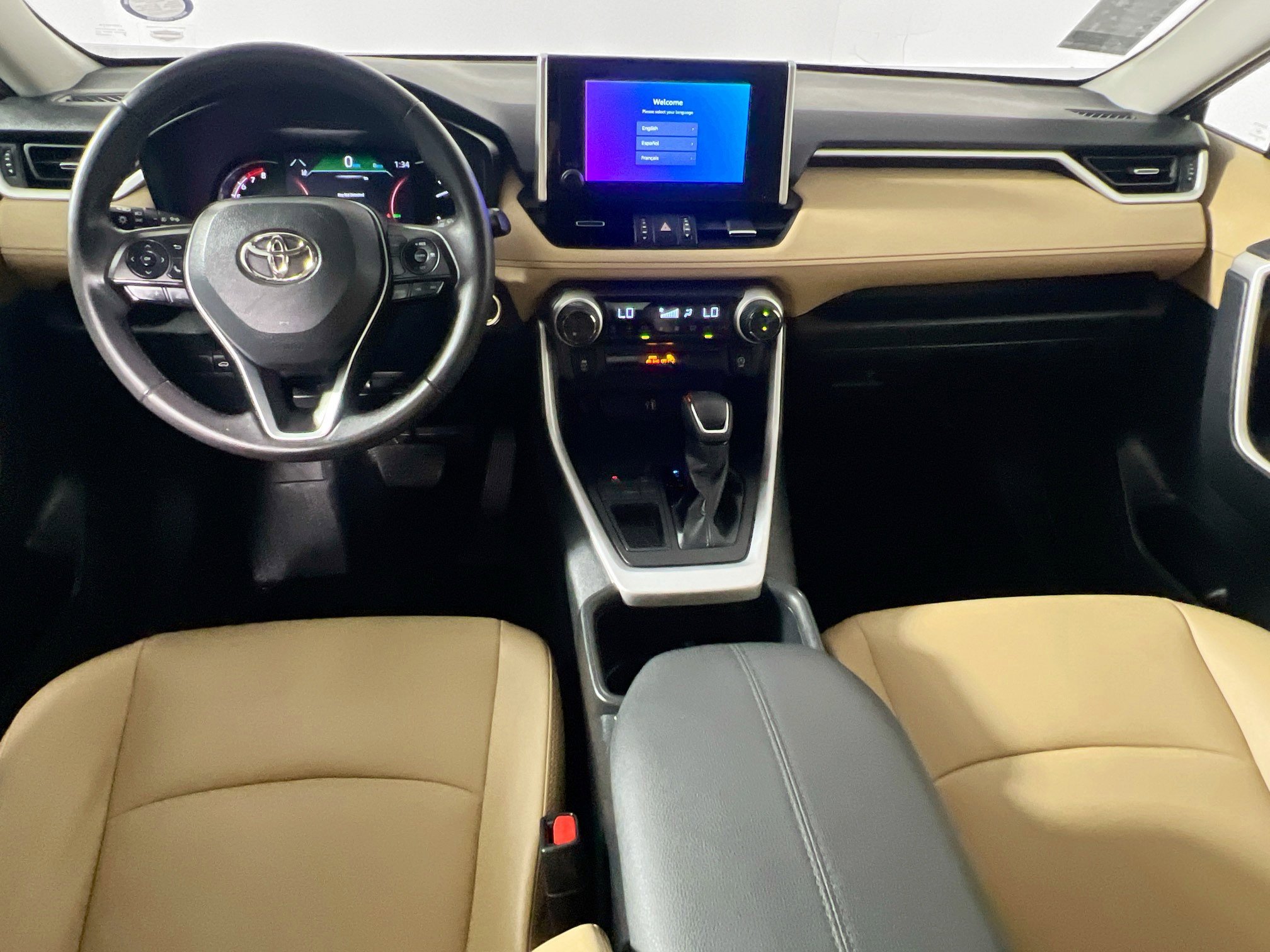 Used 2023 Toyota RAV4 XLE Premium image 30