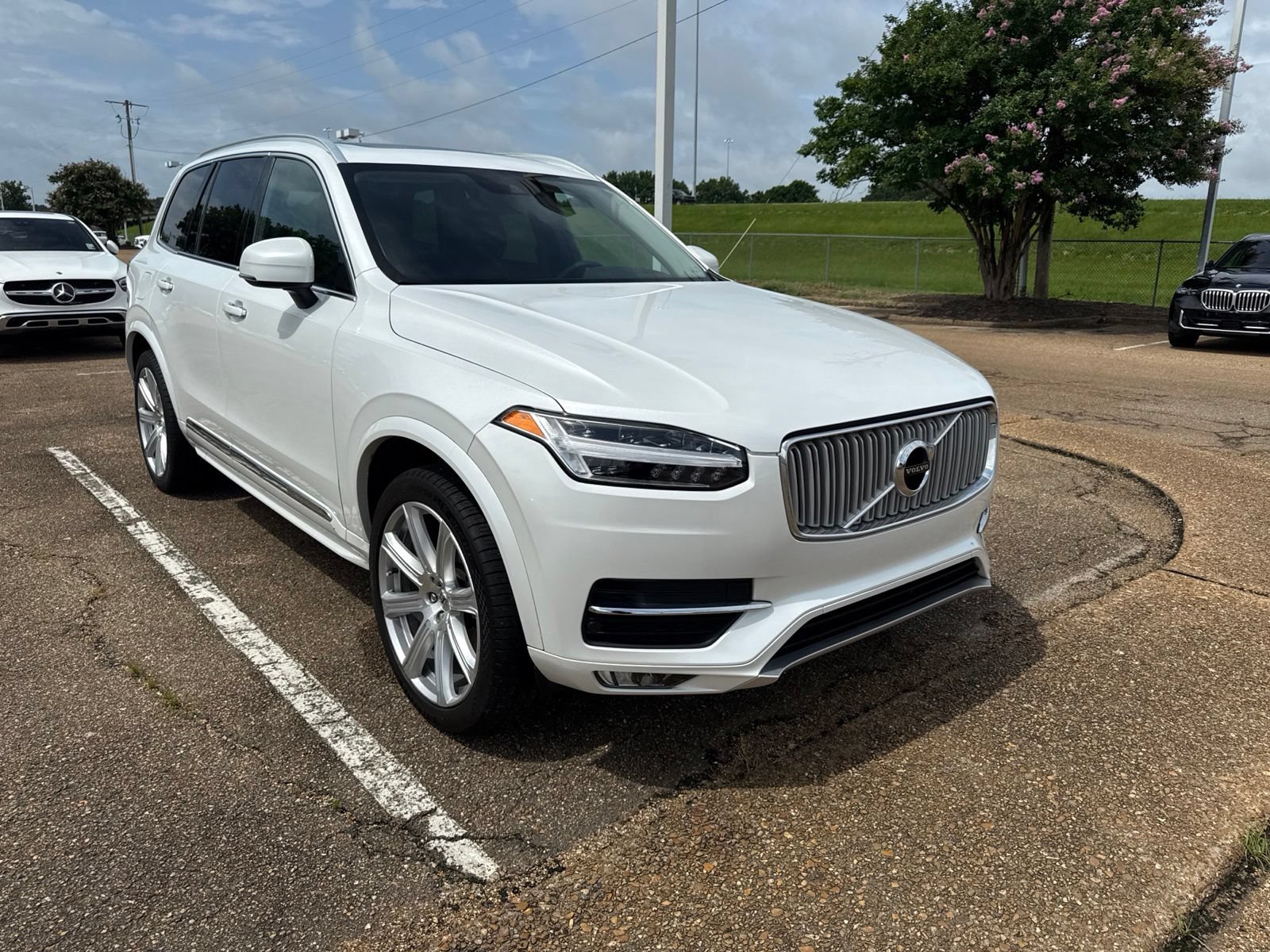 Used 2019 Volvo XC90 T6 Inscription w/ Protection Package Premier AWD/4WD image 3