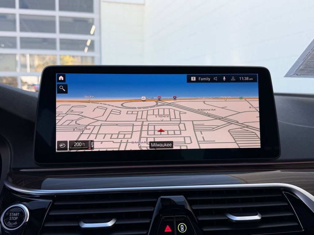 Certified 2023 BMW 530i xDrive w/ Premium Package image 33