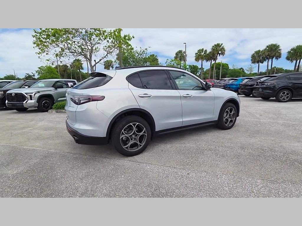 New 2025 Alfa Romeo Stelvio Sprint AWD/4WD image 25