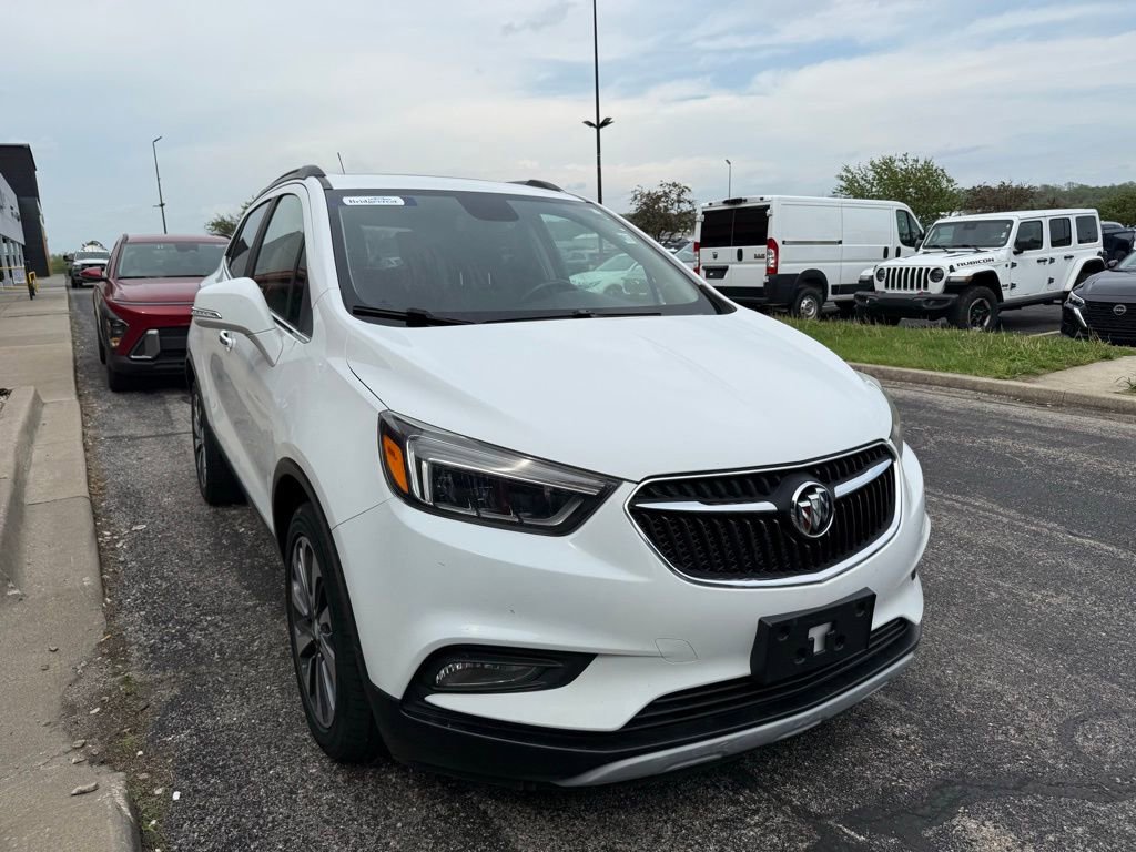 Used 2019 Buick Encore Essence FWD image 4