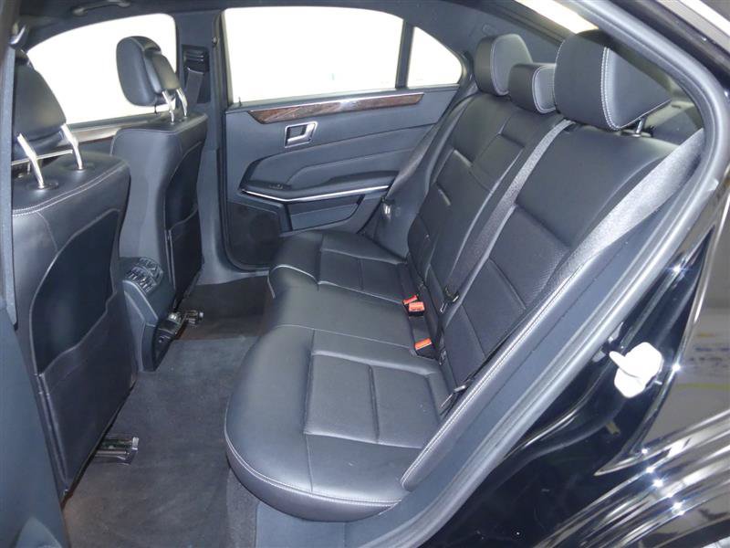 Used 2016 Mercedes-Benz E 350 4MATIC Sedan w/ Premium Package image 21