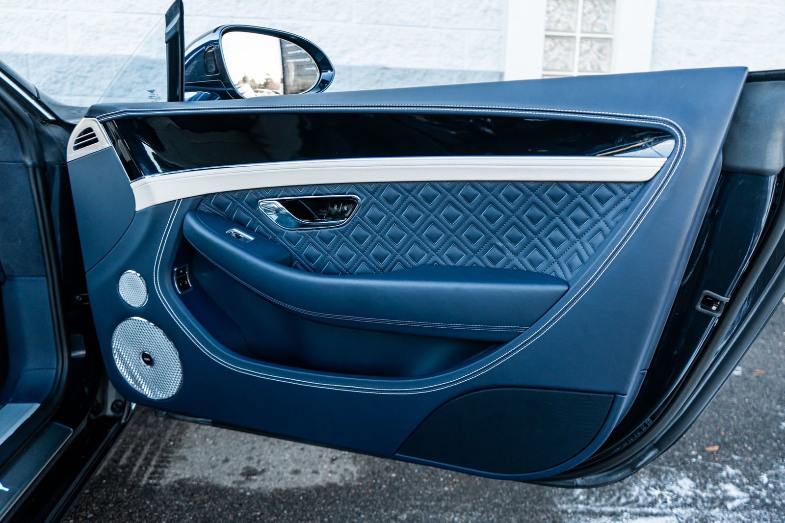 Used 2022 Bentley Continental GT image 40