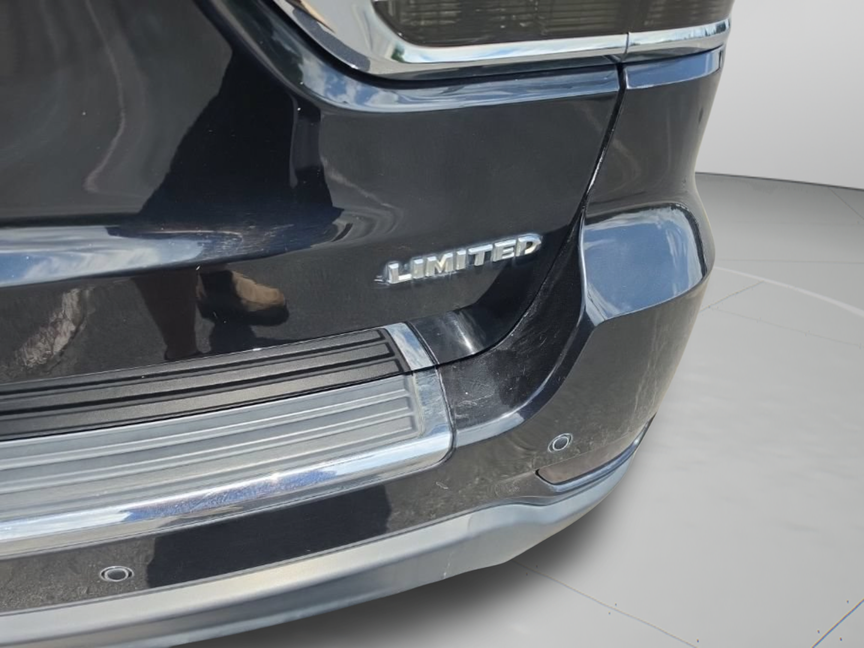 Used 2019 Jeep Grand Cherokee Limited w/ Luxury Group II RWD image 35
