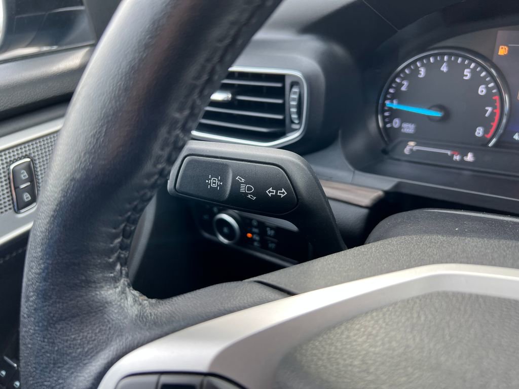 Used 2023 Ford Explorer Limited AWD/4WD image 20