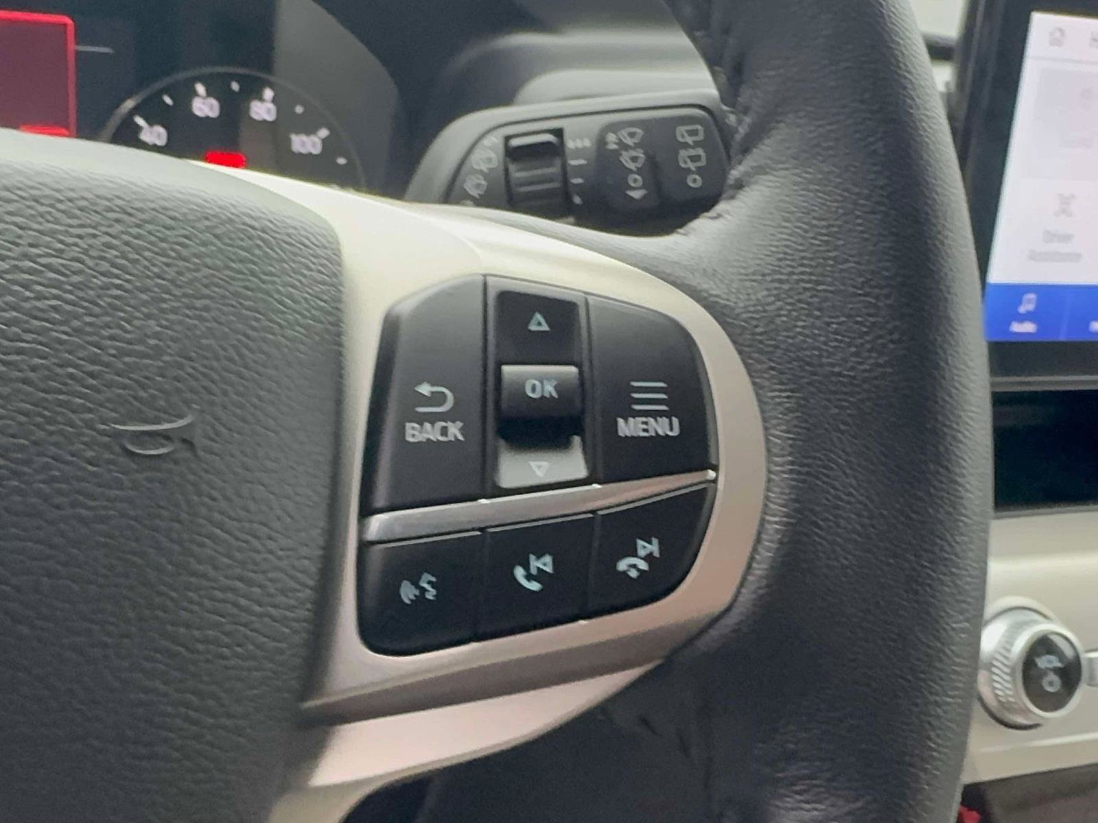 Certified 2022 Ford Explorer XLT w/ Equipment Group 202A AWD/4WD image 15