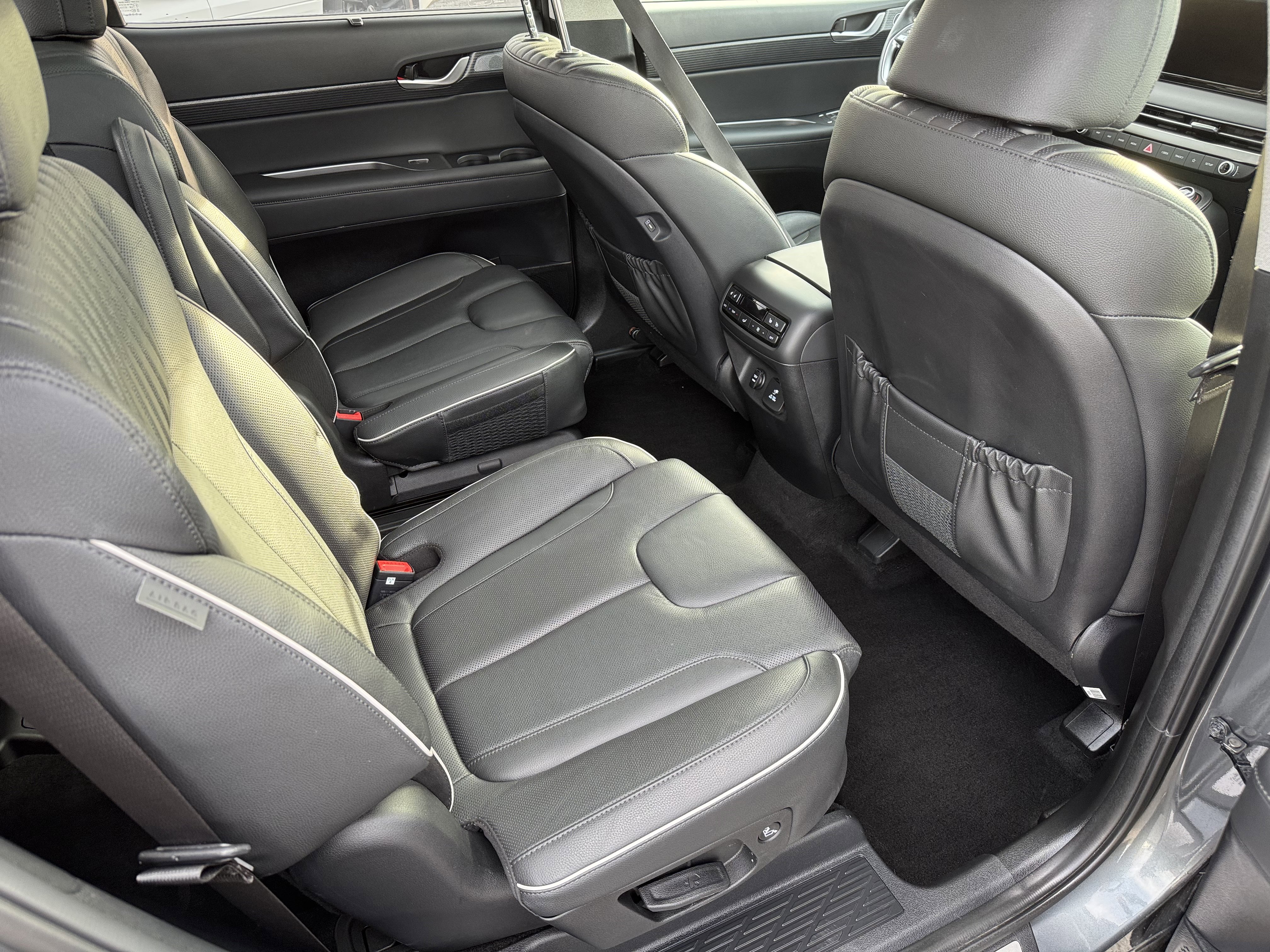 Used 2023 Hyundai Palisade Limited image 23