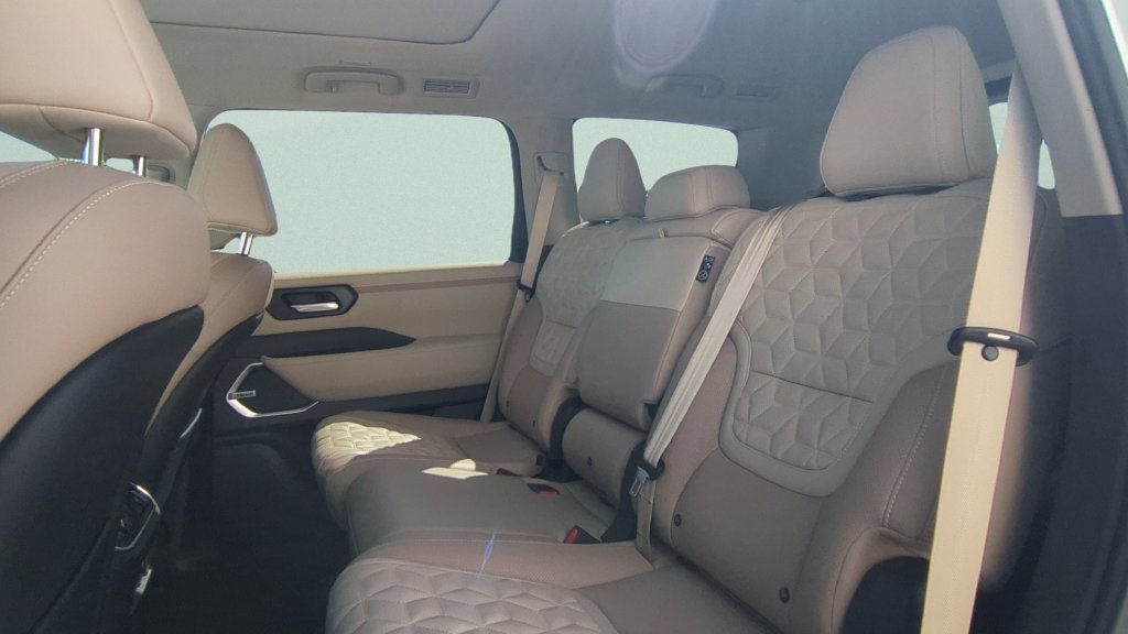 New 2026 Nissan Armada Platinum RWD image 10