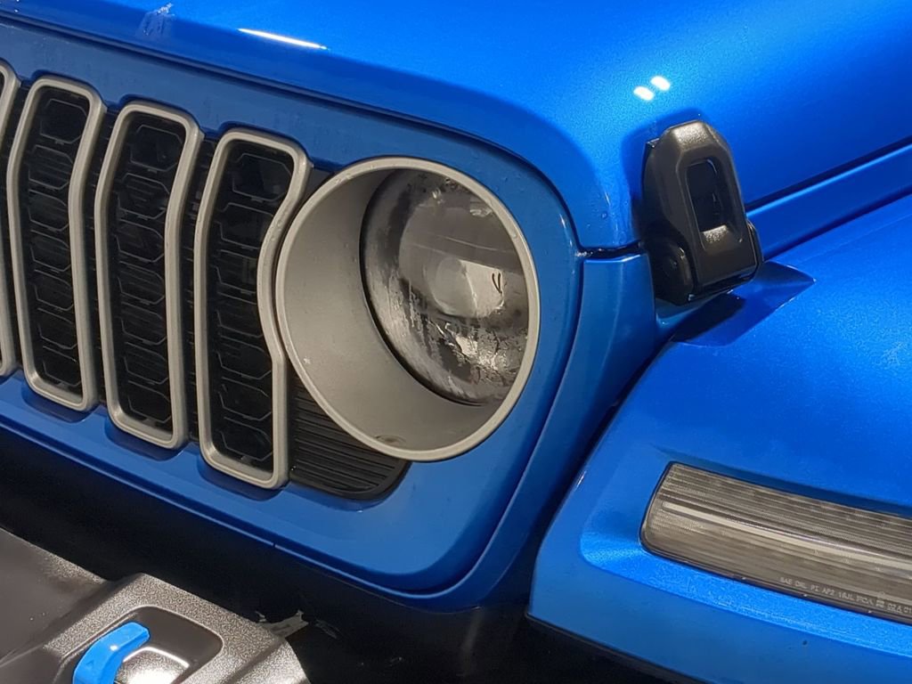 Used 2024 Jeep Wrangler Unlimited Sahara w/ Safety Group image 22