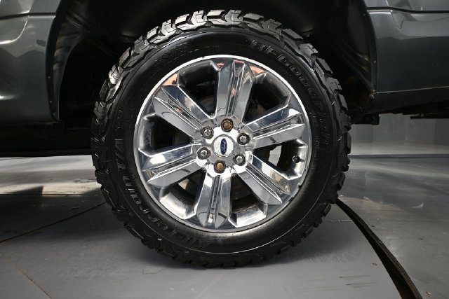 Used 2018 Ford F150 XLT w/ Equipment Group 302A Luxury AWD/4WD image 10