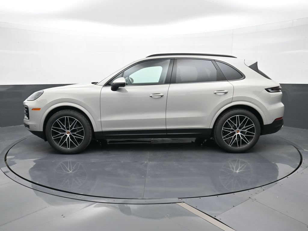 Certified 2026 Porsche Cayenne AWD/4WD image 2