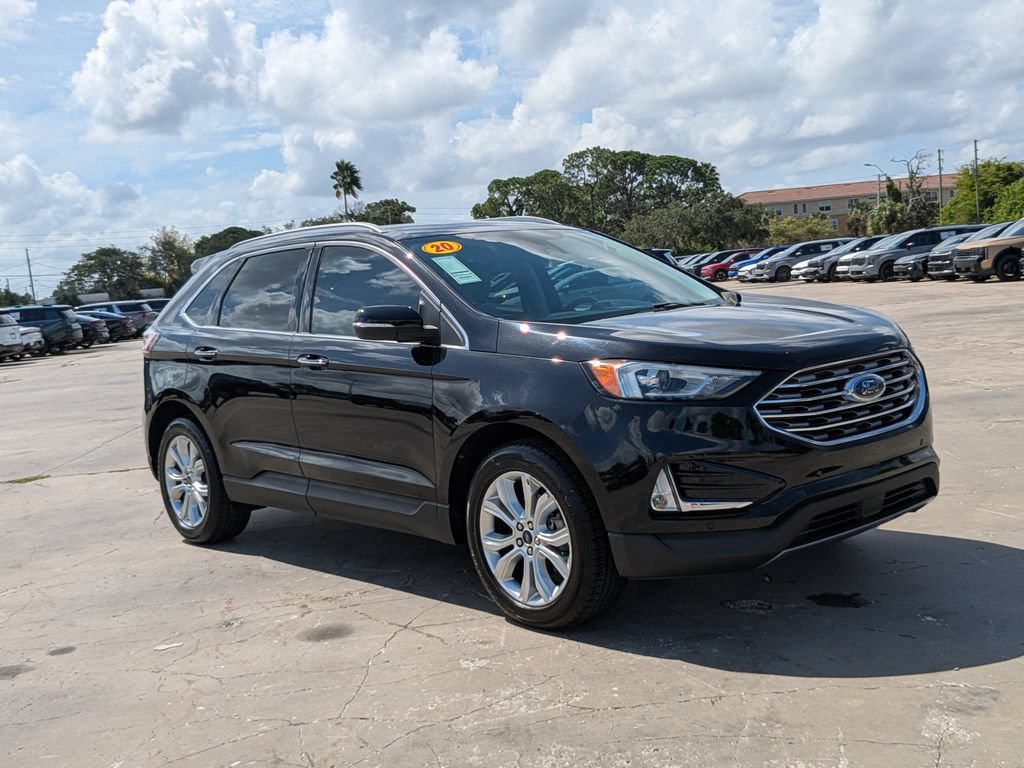 Used 2020 Ford Edge Titanium FWD image 2