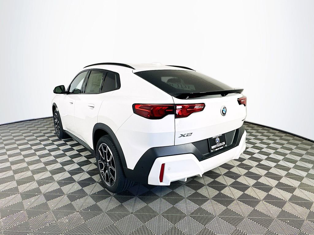 Used 2025 BMW X2 xDrive28i w/ Technology Package image 6