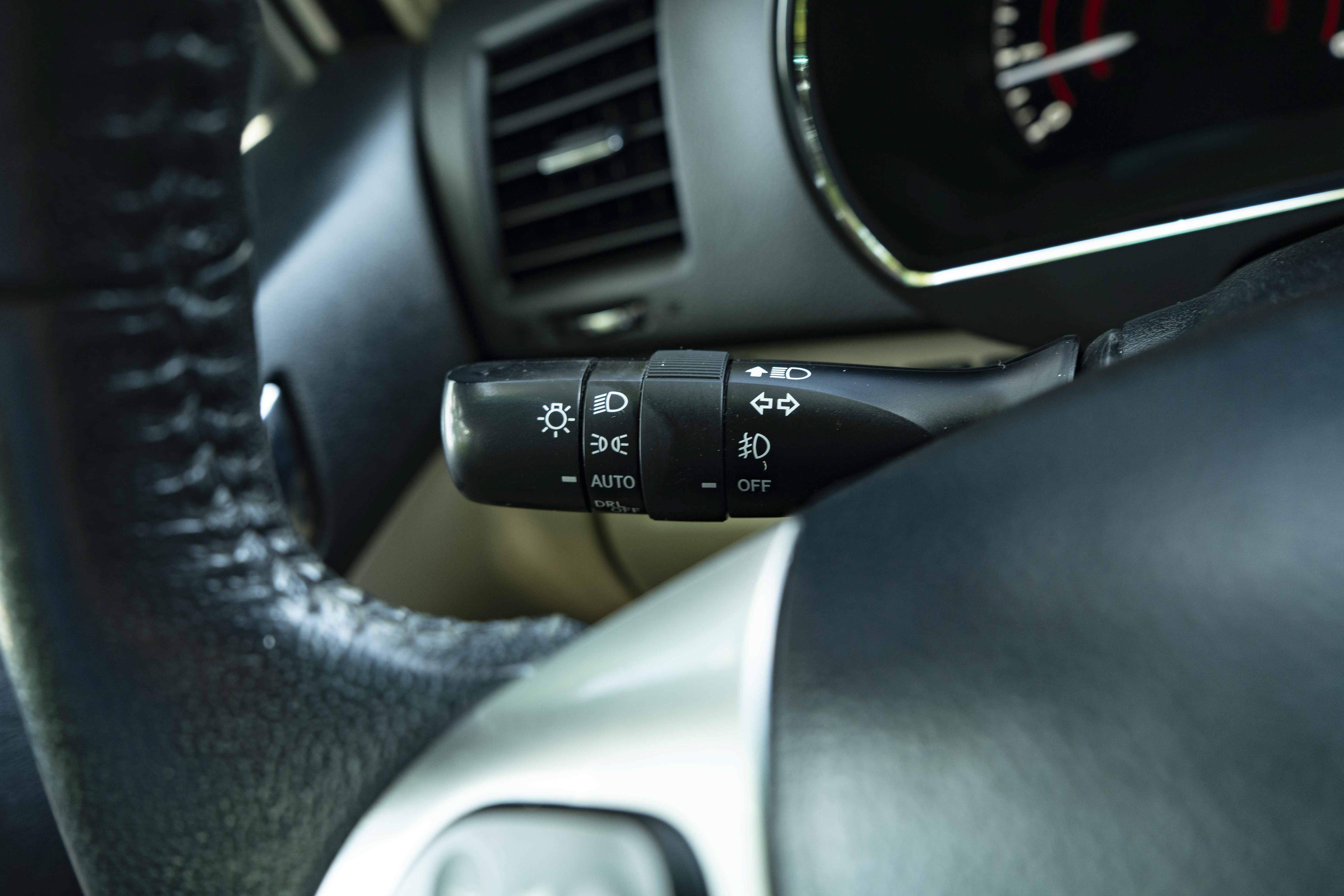 Used 2012 Toyota Highlander Limited FWD image 23