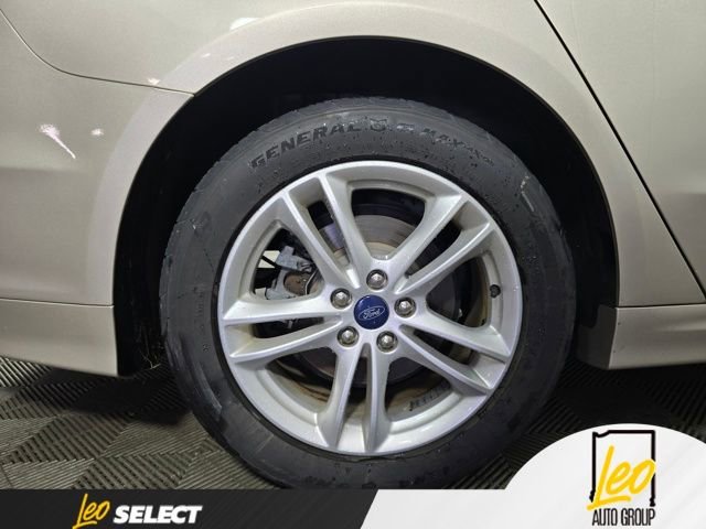 Used 2018 Ford Fusion SE FWD image 19