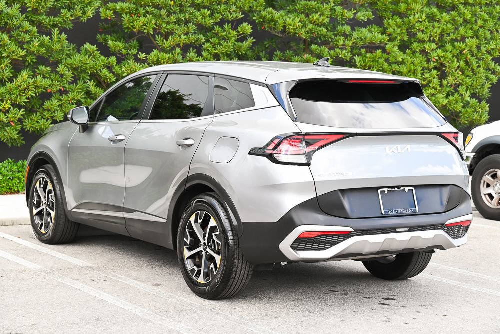 Used 2024 Kia Sportage EX image 6