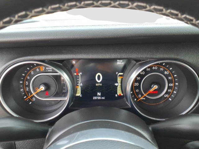 Used 2022 Jeep Gladiator Overland w/ LED Lighting Group AWD/4WD image 10