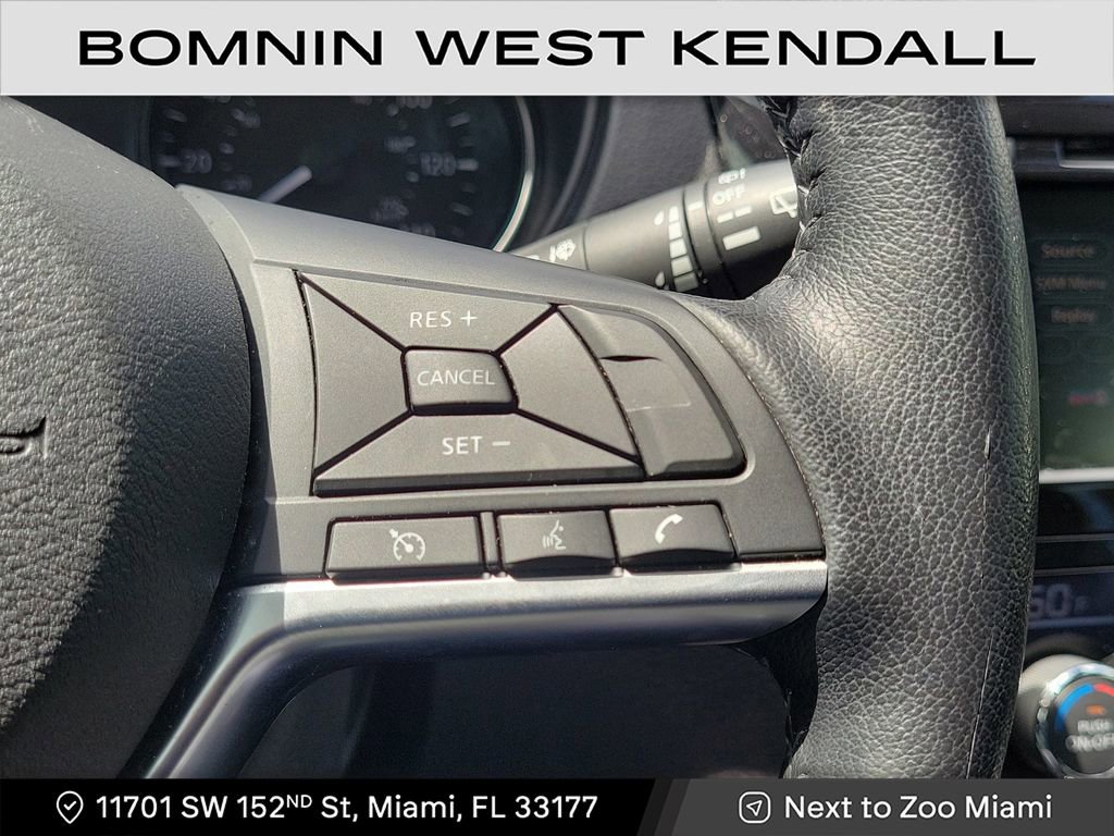 Used 2022 Nissan Rogue Sport SV image 16