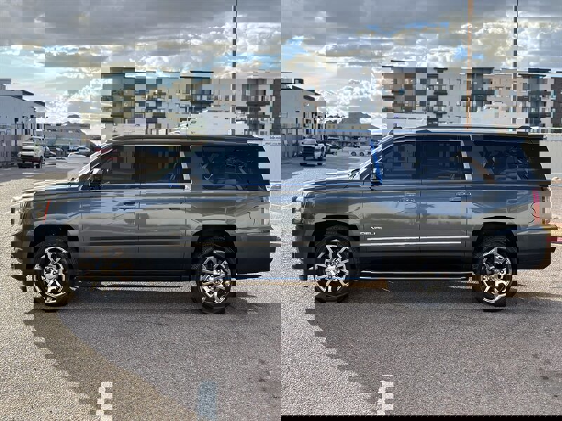 Used 2019 GMC Yukon XL Denali image 10