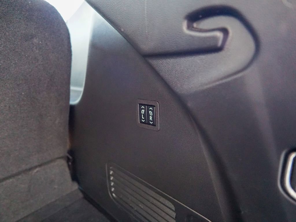 Used 2018 Buick Enclave Premium w/ Experience Buick Package image 10