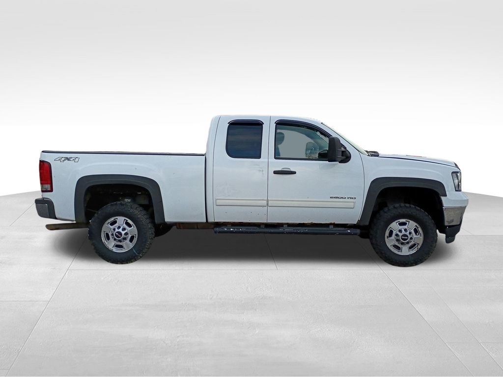 Used 2011 GMC Sierra 2500 SLE AWD/4WD image 2