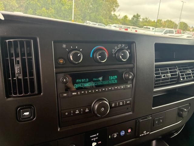 Used 2023 Chevrolet Express 3500 LT w/ LT Preferred Equipment Group RWD image 24