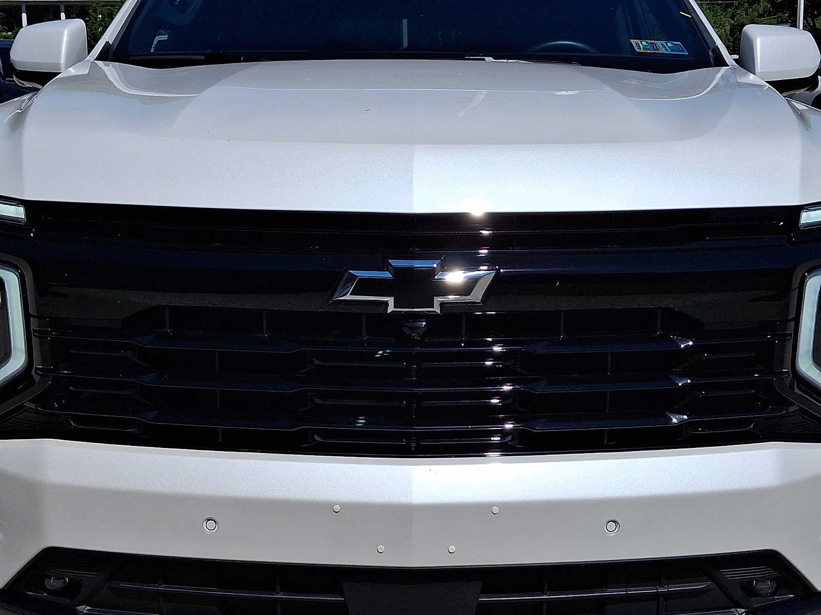 Used 2025 Chevrolet Suburban RST AWD/4WD image 9
