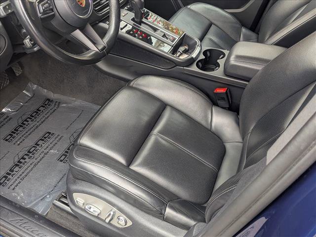 Used 2023 Porsche Macan image 11