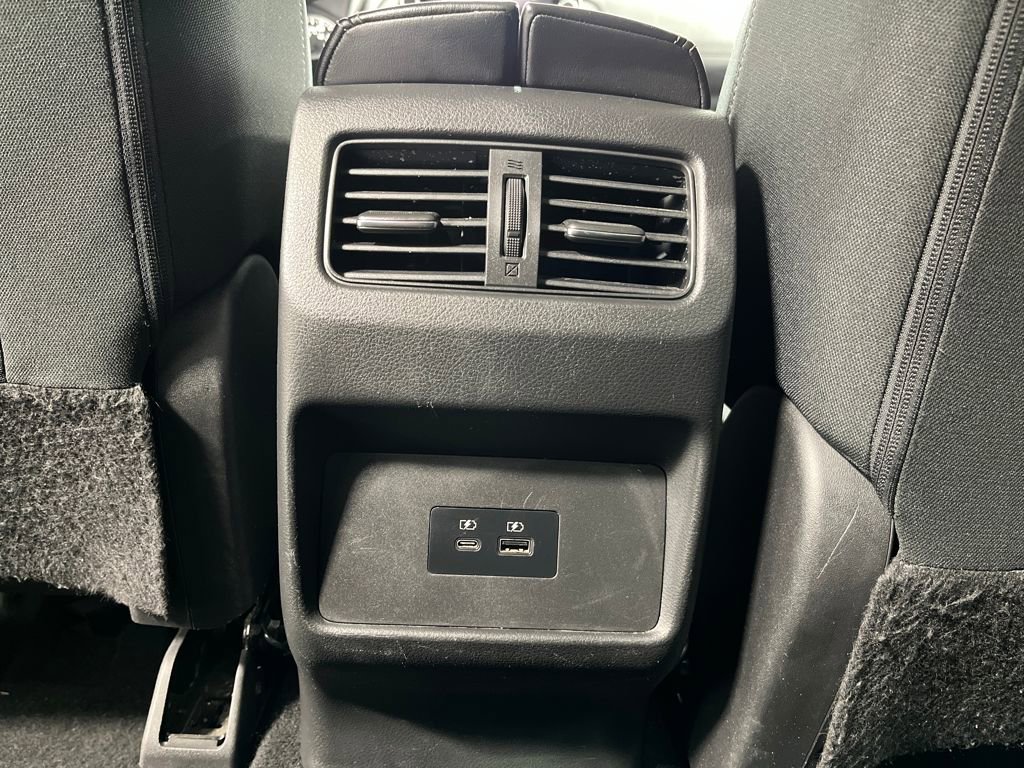 Used 2021 Nissan Rogue SV image 33