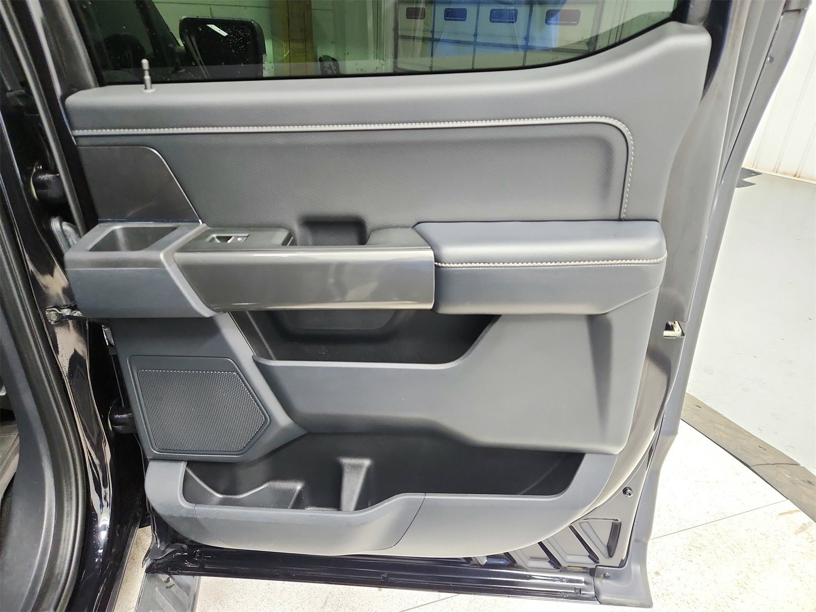 Used 2022 Ford F150 XLT w/ Equipment Group 302A High image 41