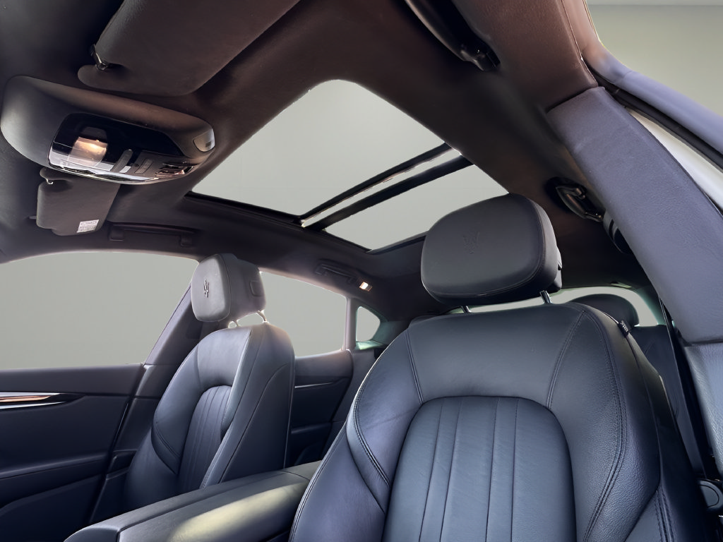 Used 2022 Maserati Levante Modena AWD/4WD image 18
