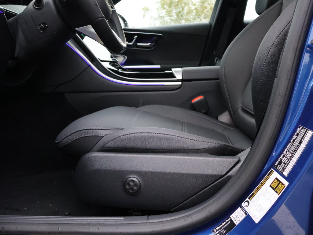 New 2026 Mercedes-Benz C 300 4MATIC Sedan image 37