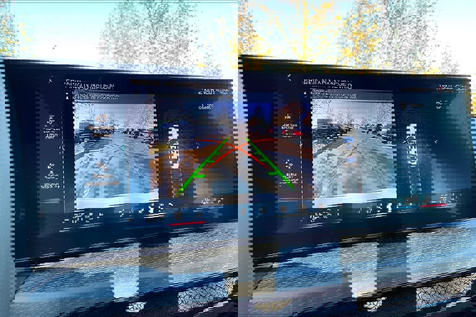 Certified 2025 BMW 330i Sedan w/ Premium Package image 22