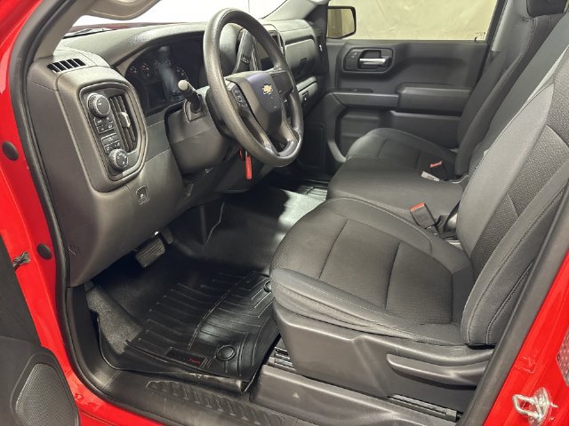 Used 2019 Chevrolet Silverado 1500 Custom w/ Custom Convenience Package AWD/4WD image 11