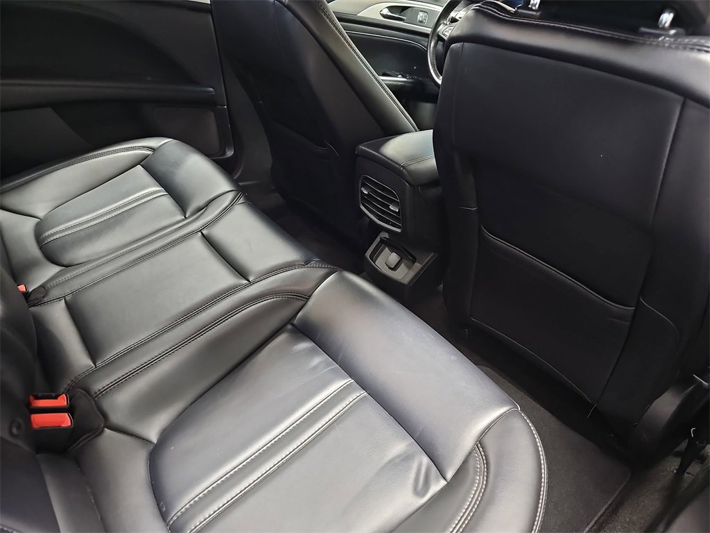 Used 2019 Lincoln MKZ Premiere image 11