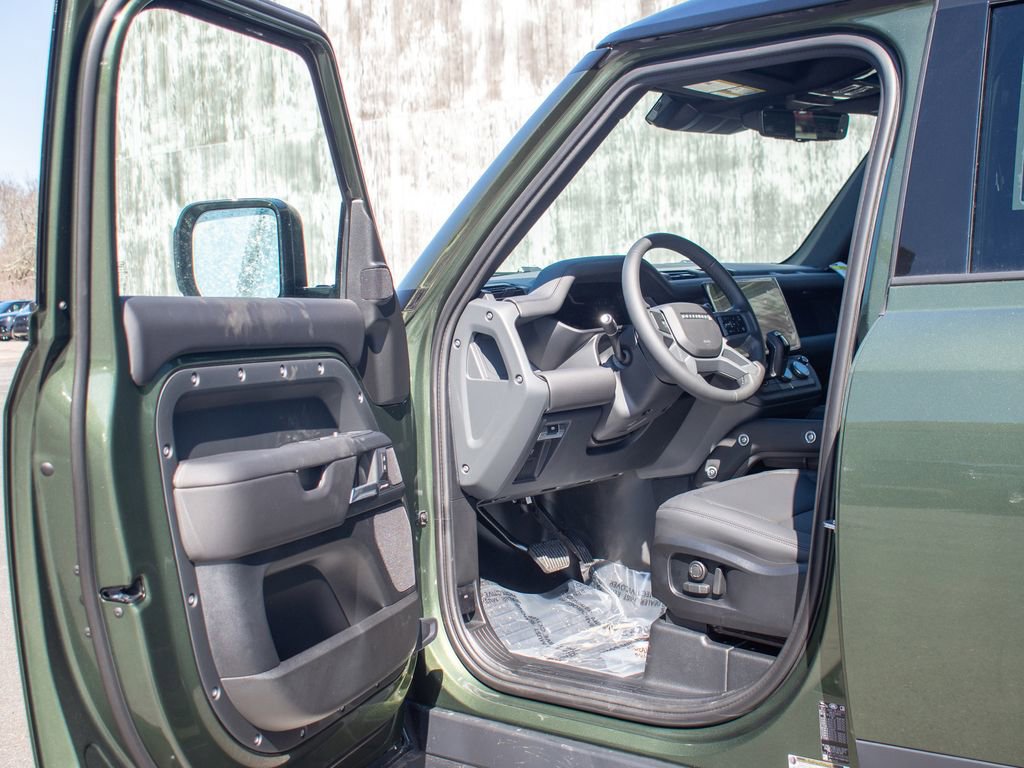 New 2026 Land Rover Defender 110 S image 10