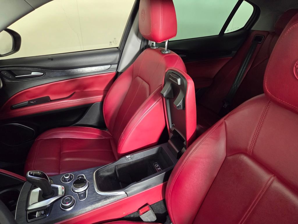 Used 2020 Alfa Romeo Stelvio image 23