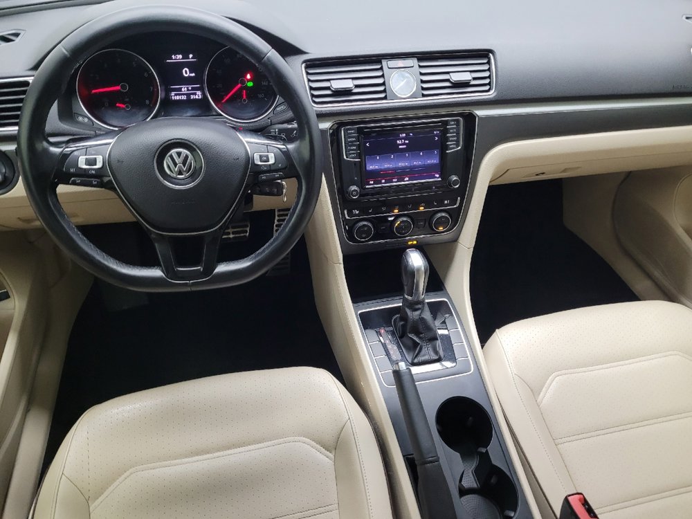Used 2017 Volkswagen Passat 1.8T R-Line FWD image 22