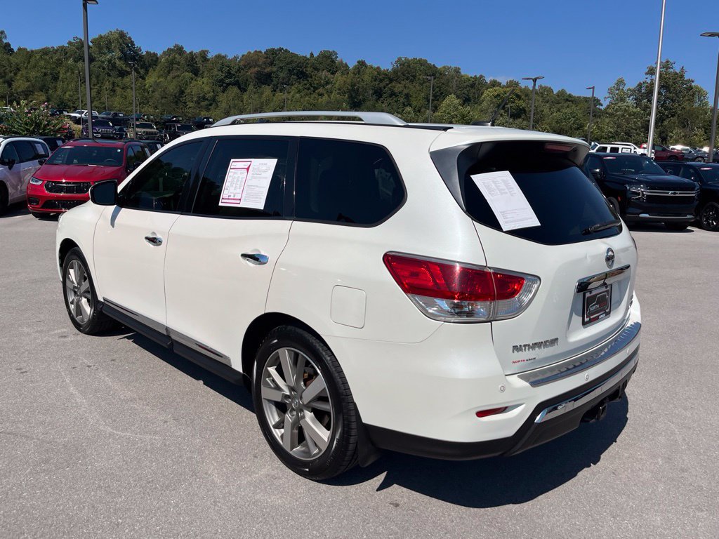 Used 2015 Nissan Pathfinder Platinum w/ Cargo Package FWD image 4